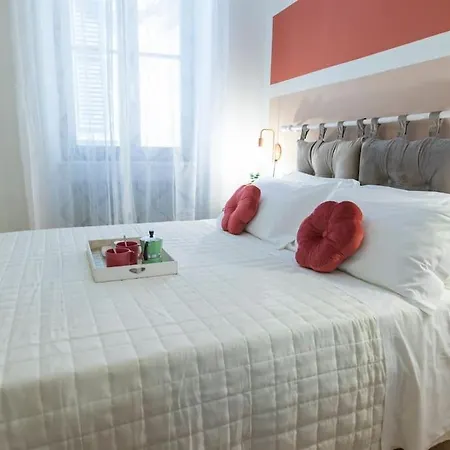 Apartamento Vaccaj Cultura Musica E Mare A By Yohome Pésaro